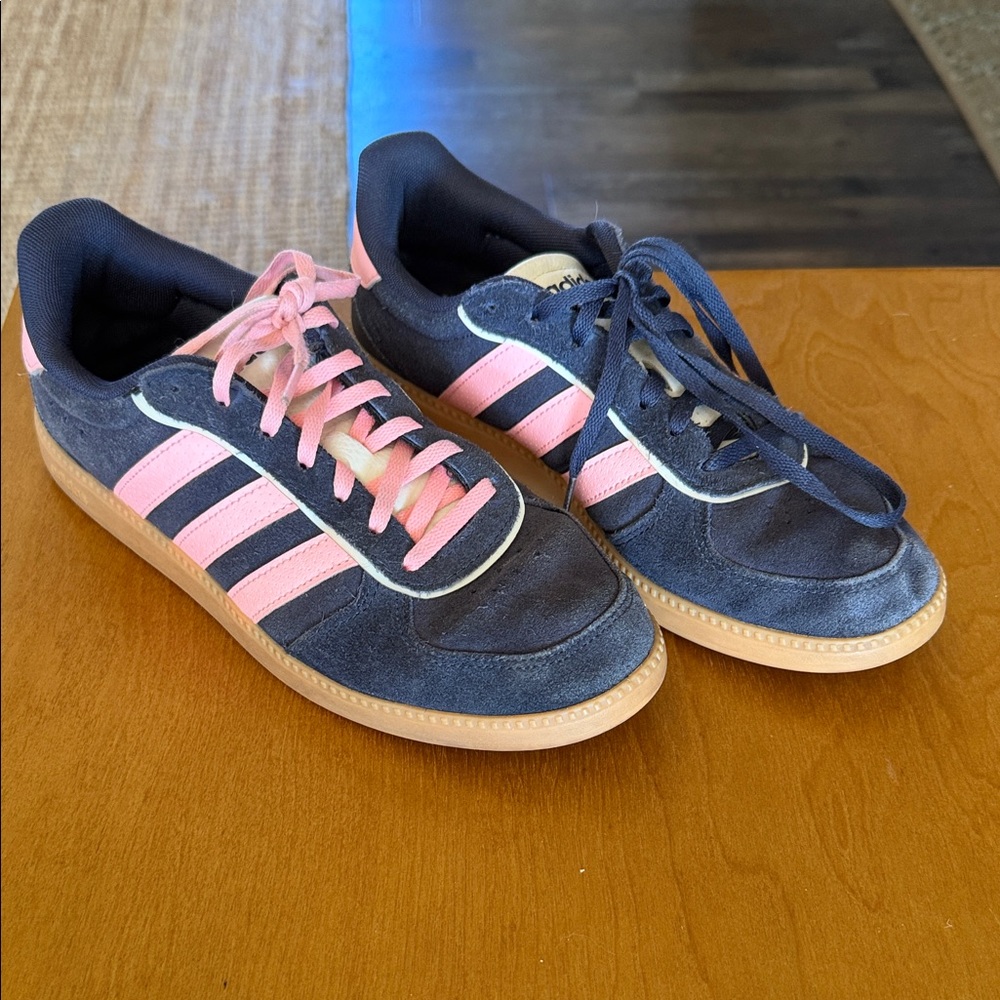 Adidas Navy Blue and Pink Suede OG Samba Sneakers Size 7.5